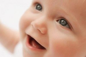 quand l'enfant commence à sourire consciemment