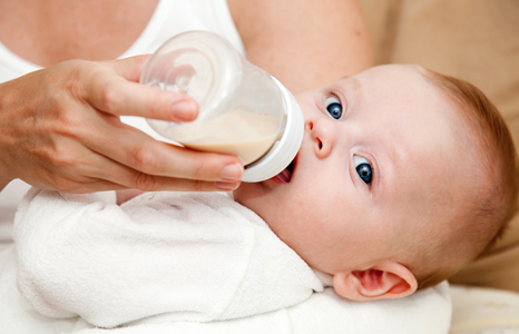 alimentation artificielle de l'enfant