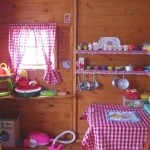 jouer aux maisons en bois pour les enfants photo à l'intérieur de la maison