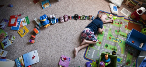 Comment garder un enfant à la maison