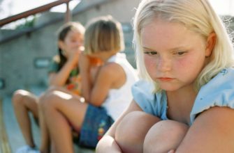 l'enfant n'est ami avec personne