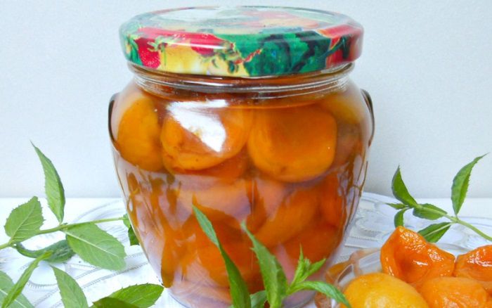 abricots en conserve