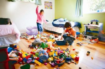 l'enfant est fatigué des jouets