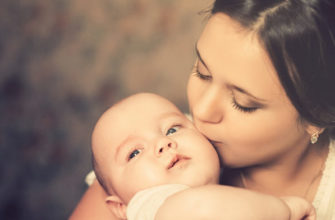 mère avec bébé