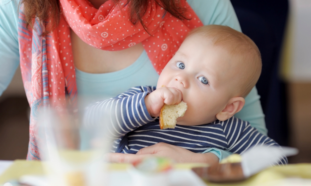 aliments qui ne doivent pas être donnés aux jeunes enfants