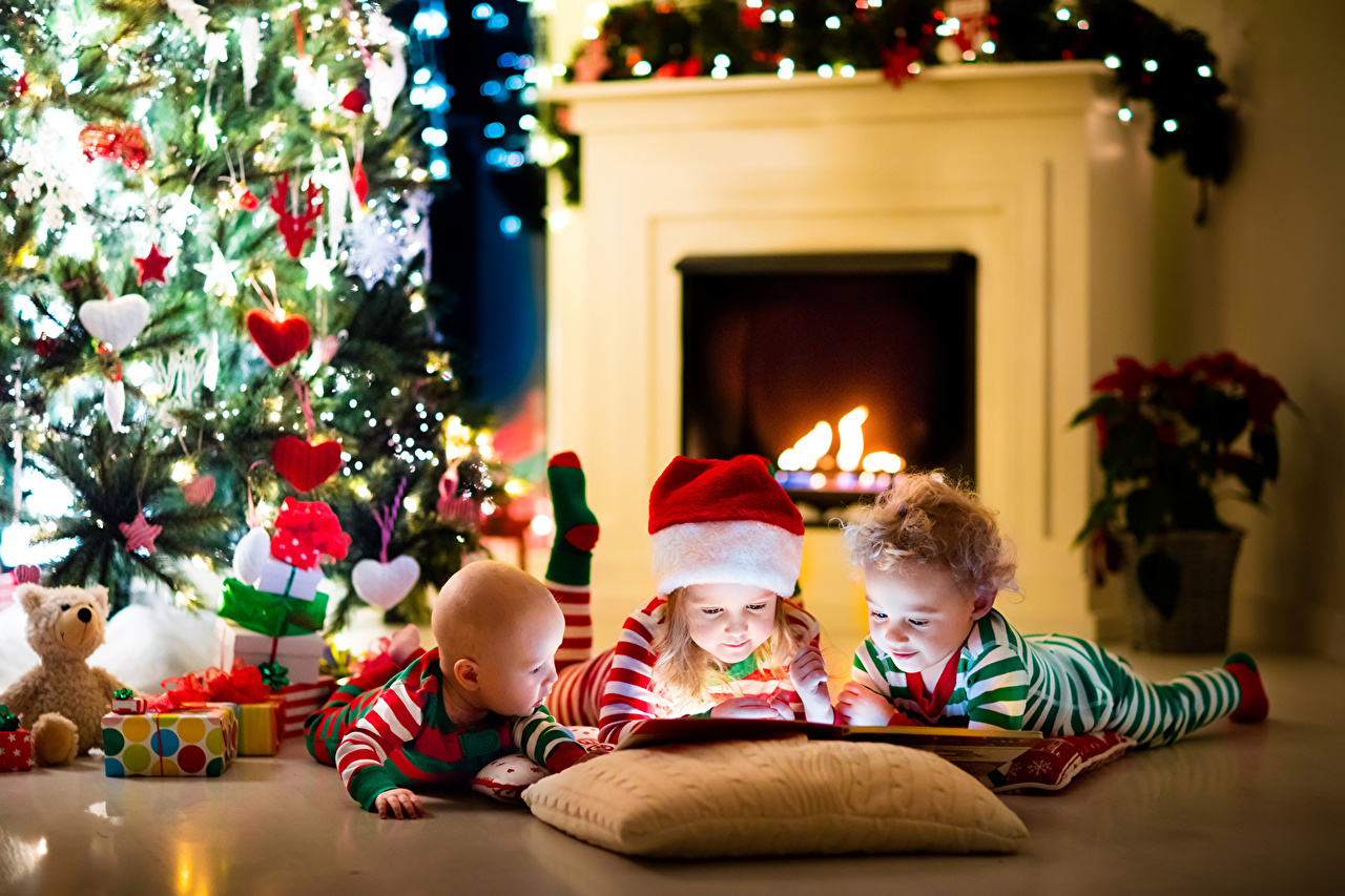 arbre et petits enfants